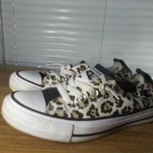 Converse Shoreline Women 6.5 Slip On Shoes